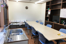 栄真寮ダイニング・リビング